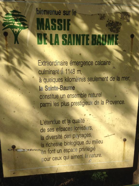 Gites Du Raby Signes Exterior photo